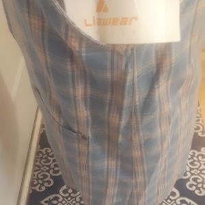 Liz wear.  VINTAGE blue multicolored jumper